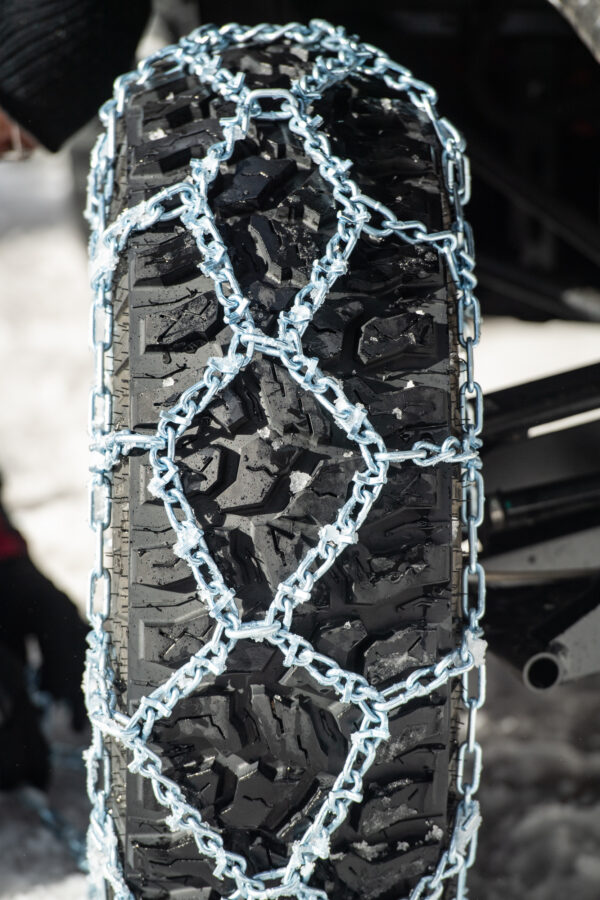 SEDONA DIAMOND V-BAR SNOW CHAINS 32" 32X10-14 AND 32X10-15 - SC "32"